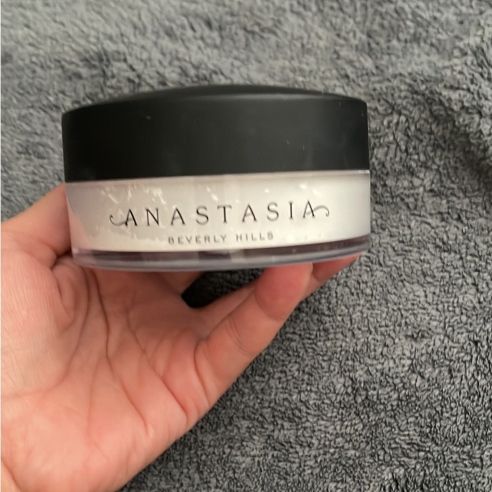 anastasia beverly hills loose setting powder